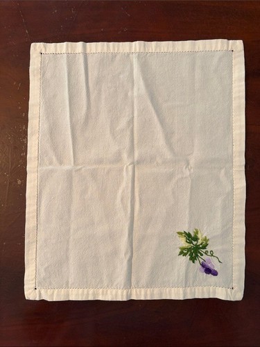 Set embroidered cloth - of, 3