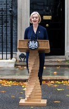 "The Truss" reproduction woodchip lectern : Only used TWICE