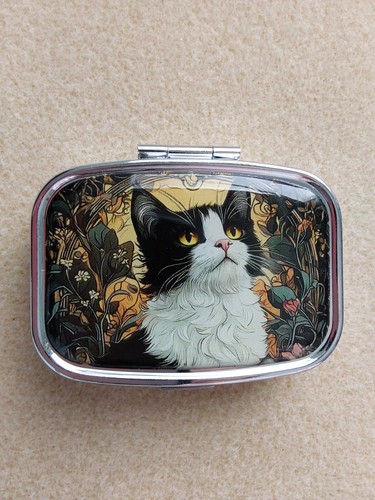 Stunning cat pill trinket - stunning, box