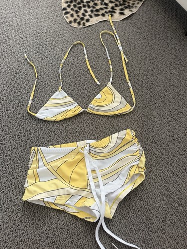 Yellow white abstract triangle - yellow/white,