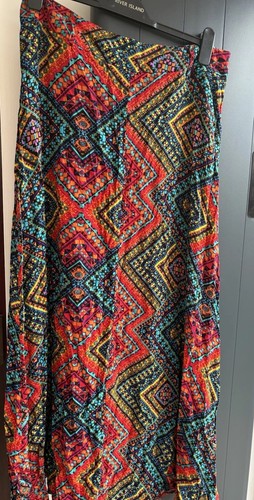 Stella morgan skirt size - stella,