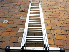 Werner Pro 57712118 , 3 Section Extending Ladder, Closed 2.5m-Fully ext to 5.7m