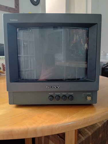 Sony trinitron pvm 9040me - trinitron, pvm-9040me