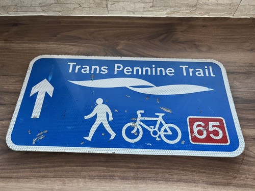 Trans pennine trail - pennine, sign