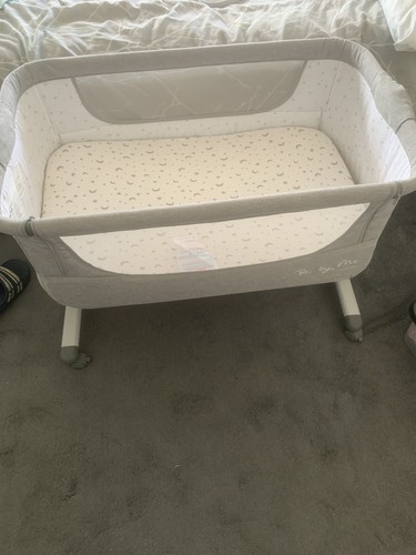 New born baby sleeping bed - new,