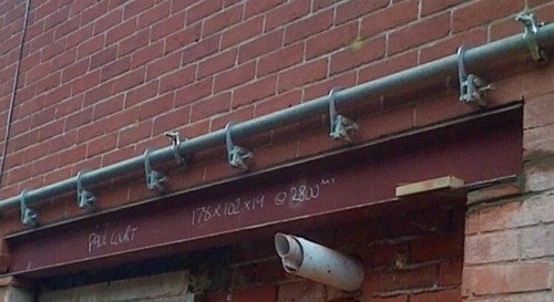 Brick brace safety - brace, system