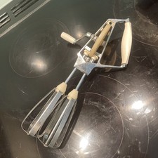 vintage prestige hand whisk