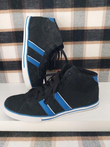 Lonsdale london treated - london, uk