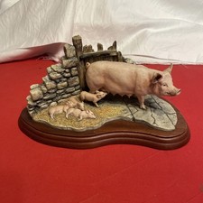 Border Fine Arts Pig Pigs Last