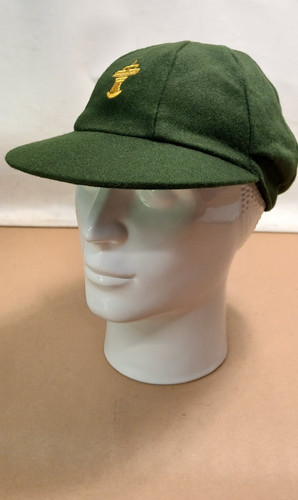 Dark green felt cricket club - dark,