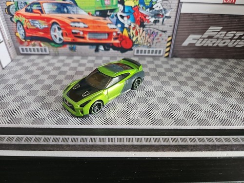 Hot wheels nissan r - hot, '17
