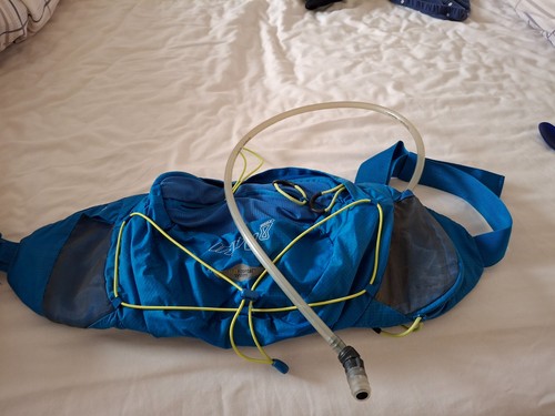 Inov8 horizontal hydration