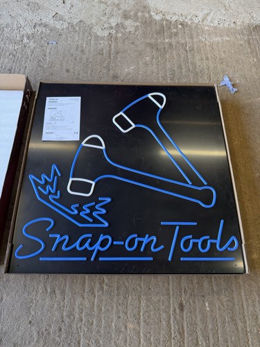 Snap neon hammer sign in - neon,