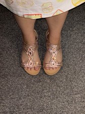 CHAMPAGNE LOW PLATFORM DIAMANTE ELASTICATED STRAP COMFY SANDALS INBOX EU SIZE 41