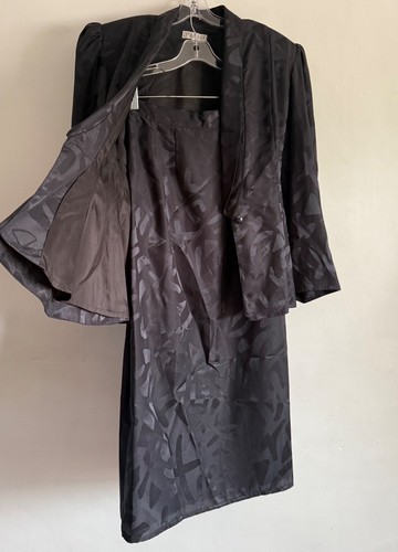 Vtg parigi black - parigi, sleeves