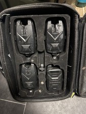 Sonik Vader X Bite Alarms 3 Plus Receiver With Snag Ears And Protective Case