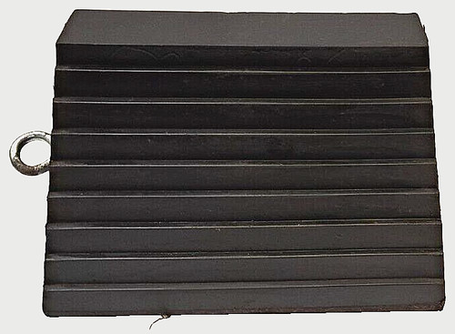 Rubber wheel chock hook - wheel, w/hook