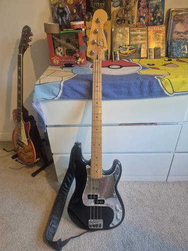 Fender precision bass guitar - bass,