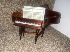 1:12 Artisan Grand Piano For
