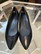 Ladies Shoes - Ecco black leather flats