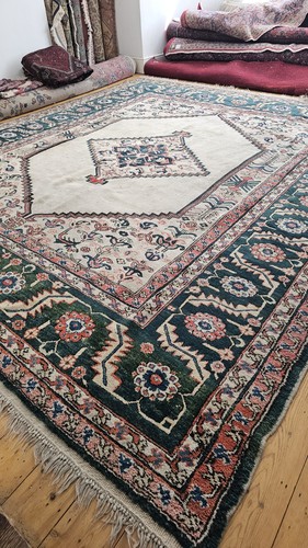 Extra large hand knotted - hand, pure