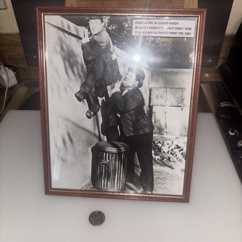Vintage framed laurel - framed,