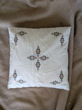 Vintage hand embroidered - hand,