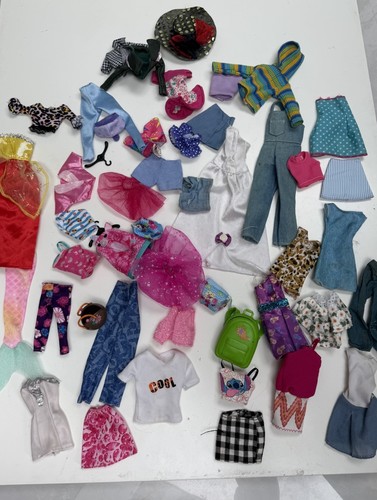Bundle barbie and other doll - bundle,