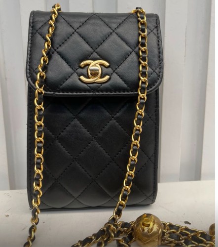 Chanel flap quilted phone - cc,