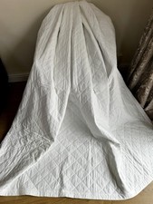  PURE WHITE LAURA ASHLEY 100% COTTON BRODERIE ANGLAISE STYLE BEDSPREAD/ THROW