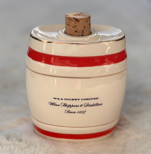 Vintage wade royal - royal, victoria