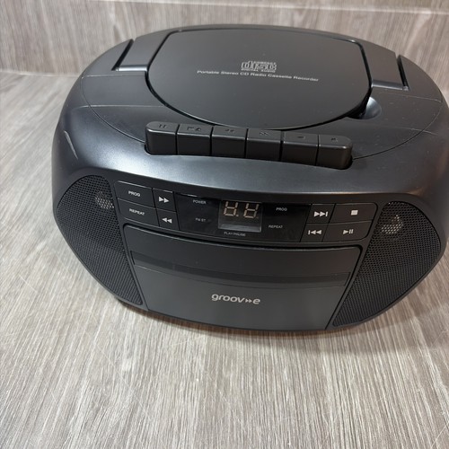 Groovee cassette radio - groovee, cassette,