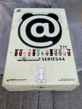Bearbrick 100% Series 44