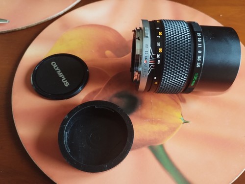Olympus zuiko 135mm 5 lens - 135mm, f/3.5