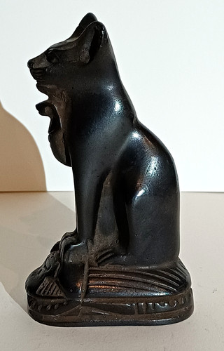 Egypt black cat figurine