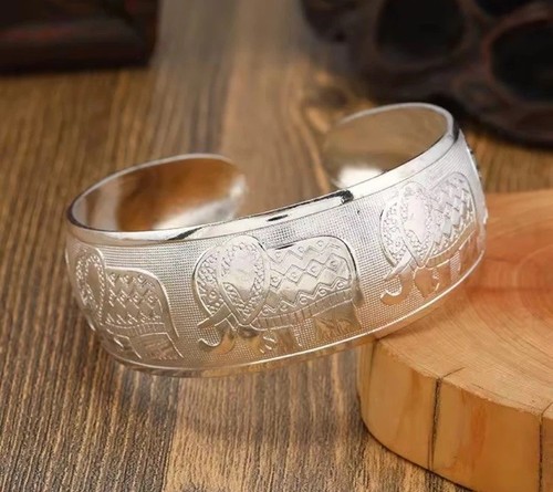 Silver colour elephant - silver,