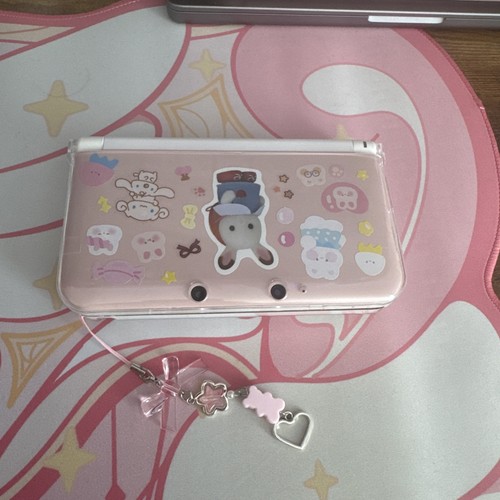 Pink white nintendo 3ds xl - white,