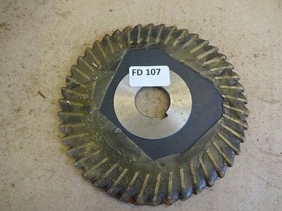 Horizontal milling cutter side