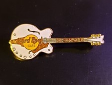 Hard Rock Cafe Pin Singapore -