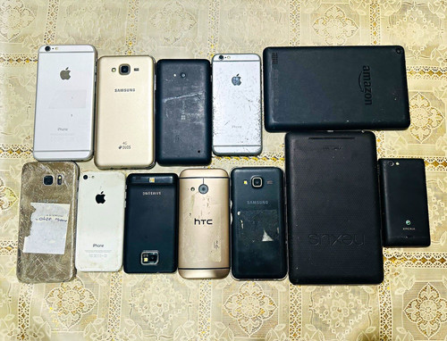 Apple samsung mixed phones - samsung,