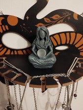 goddess statue / mother earth/