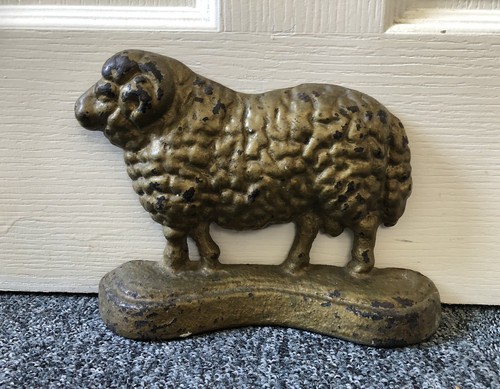 Cast iron heavy metal - cast,
