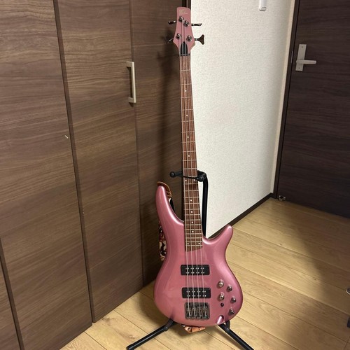 Ibanez soundgear electric bass - electric,