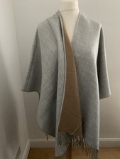 M&S Ladies Reversible Cape