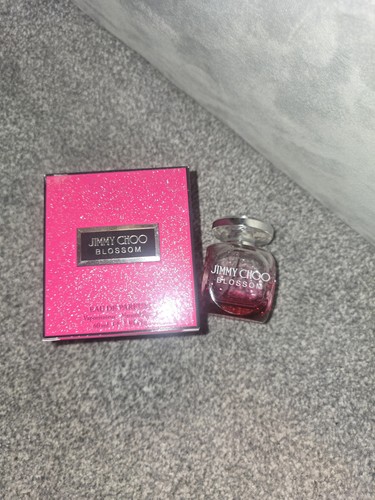 Jimmy choo blossom eau - blossom,