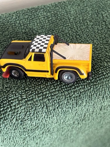 Total control racing pick - total,