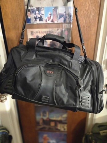 Tumi holdall weekend bag - t2,