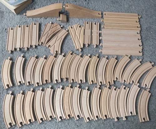 Wooden train track pieces - track, brio