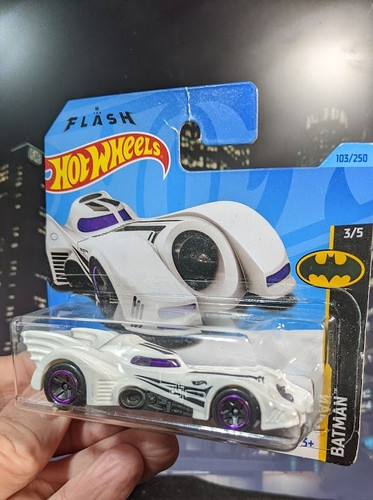 Batman batmobile hot wheels - batman,