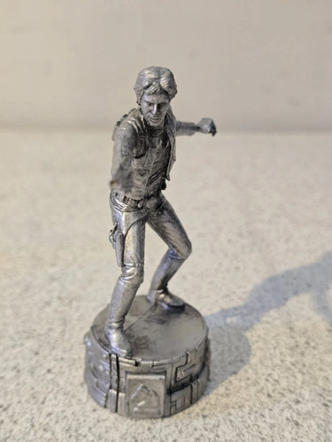 Star wars chess piece - star,